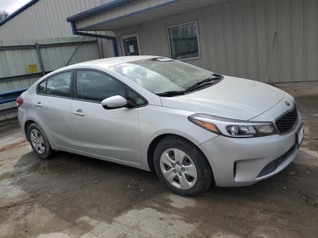 Photo 4 from auction – 2017 KIA FORTE with VIN 3KPFK4A74HE125271