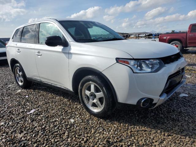 Photo 4 from auction – 2015 MITSUBISHI OUTLANDER with VIN JA4AD2A31FZ010659