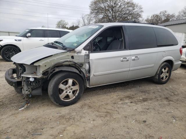 DODGE GRAND CARA 2005 with VIN 2D4GP44L85R296164 - Photo from auction
