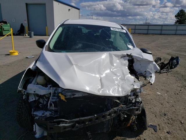 Photo 5 from auction – 2017 FORD ESCAPE S with VIN 1FMCU0F79HUE38392