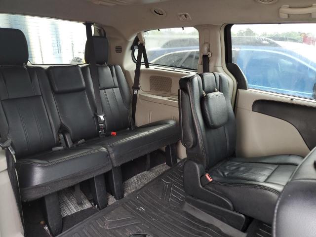 Photo 11 from auction – 2014 CHRYSLER TOWN & COU with VIN 2C4RC1BG9ER257220