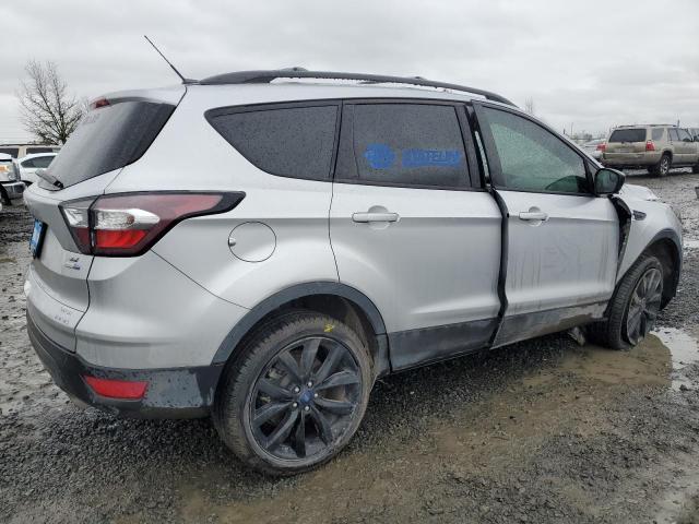 Photo 3 from auction – 2017 FORD ESCAPE SE with VIN 1FMCU9GD9HUD29374