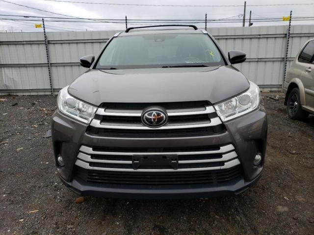 Photo 5 from auction – 2019 TOYOTA HIGHLANDER with VIN 5TDJZRFH7KS562599