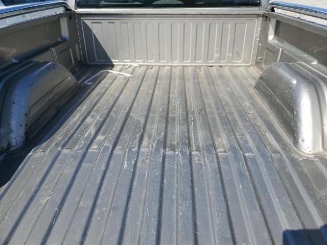 Photo 10 from auction – 2000 CHEVROLET SILVERADO with VIN 1GCEC14W0YZ101726