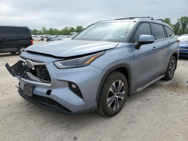 TOYOTA HIGHLANDER 2022 with VIN 5TDGZRAH5NS136965 - Photo from auction