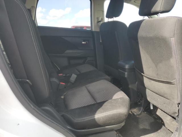 Photo 11 from auction – 2015 MITSUBISHI OUTLANDER with VIN JA4AD2A31FZ010659