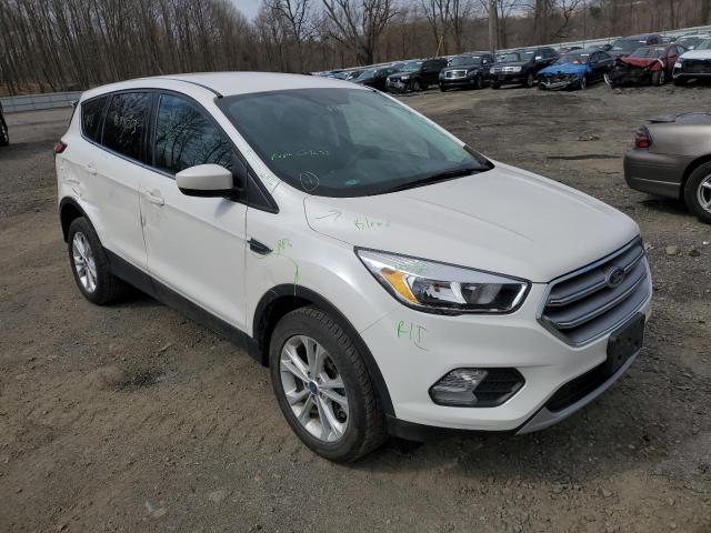 Photo 4 from auction – 2017 FORD ESCAPE SE with VIN 1FMCU9G98HUD99587