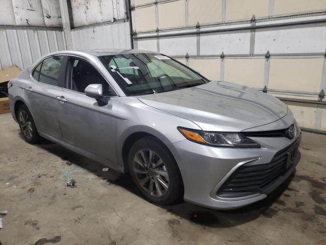Photo 4 from auction – 2022 TOYOTA CAMRY LE with VIN 4T1C11BK2NU065264