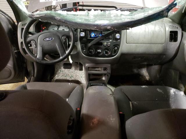 Photo 8 from auction – 2002 FORD ESCAPE XLT with VIN 1FMYU04142KE11348