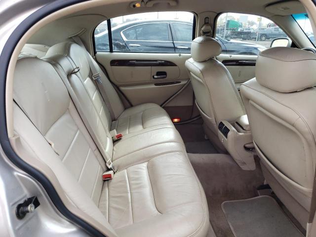 Photo 10 from auction – 2002 LINCOLN TOWN CAR E with VIN 1LNHM81W62Y619792