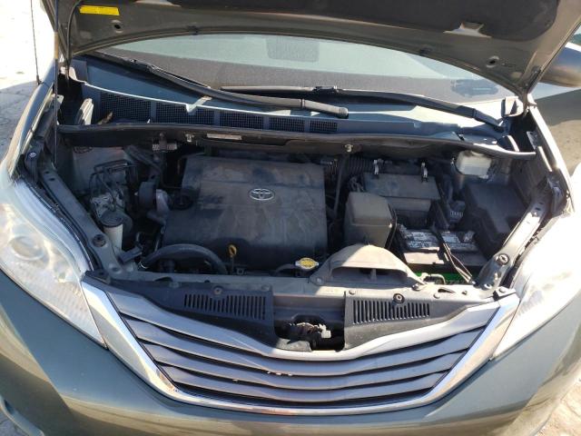 Photo 12 from auction – 2012 TOYOTA SIENNA XLE with VIN 5TDYK3DCXCS244923