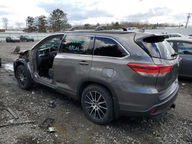 Photo 2 from auction – 2017 TOYOTA HIGHLANDER with VIN 5TDJZRFH4HS358951