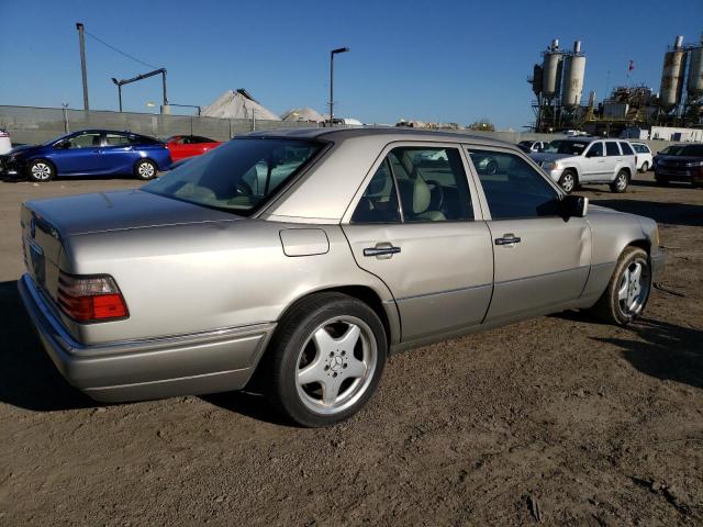 Photo 3 from auction – 1995 MERCEDES-BENZ E 320 BASE with VIN WDBEA32E6SC182851