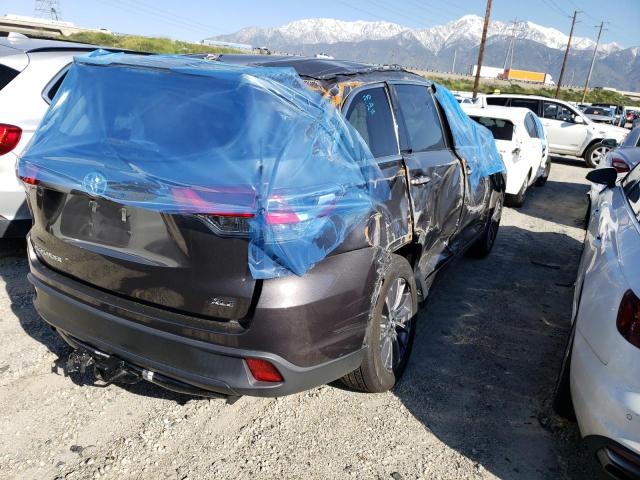 Photo 3 from auction – 2017 TOYOTA HIGHLANDER with VIN 5TDKZRFH7HS193806