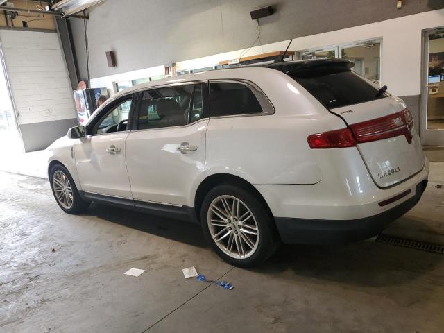 Photo 2 from auction – 2019 LINCOLN MKT with VIN 2LMHJ5ATXKBL01964