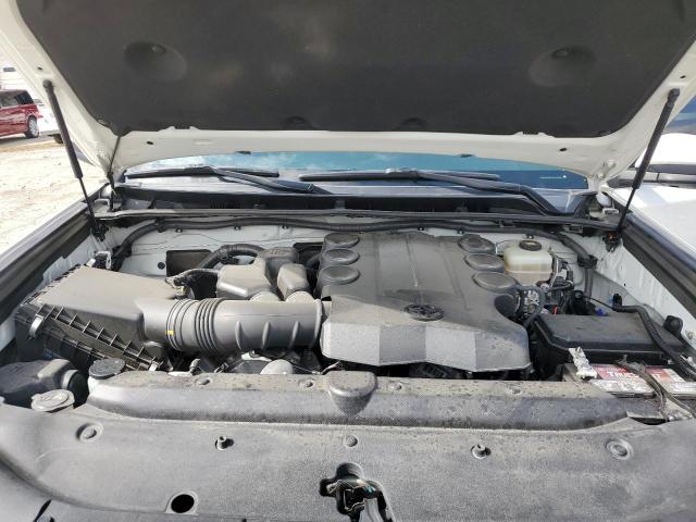 Photo 12 from auction – 2018 TOYOTA 4RUNNER SR with VIN JTEBU5JR8J5595705