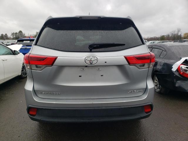 Photo 6 from auction – 2017 TOYOTA HIGHLANDER with VIN 5TDJZRFH1HS356770