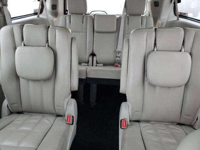 Photo 10 from auction – 2013 CHRYSLER TOWN & COU with VIN 2C4RC1BGXDR646611