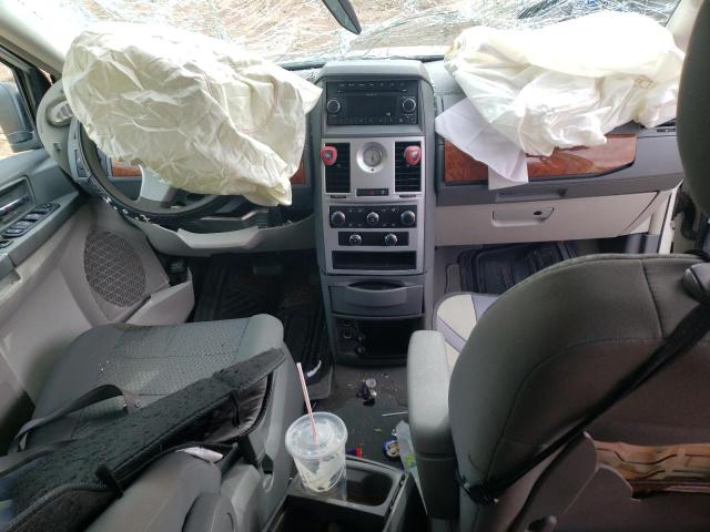 Photo 8 from auction – 2009 CHRYSLER TOWN & COU with VIN 2A8HR44E09R629761