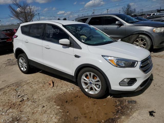 Photo 4 from auction – 2017 FORD ESCAPE SE with VIN 1FMCU9GD6HUE75473
