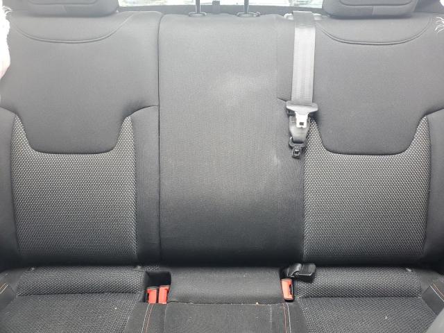Photo 10 from auction – 2016 JEEP RENEGADE L with VIN ZACCJBBT6GPD28802