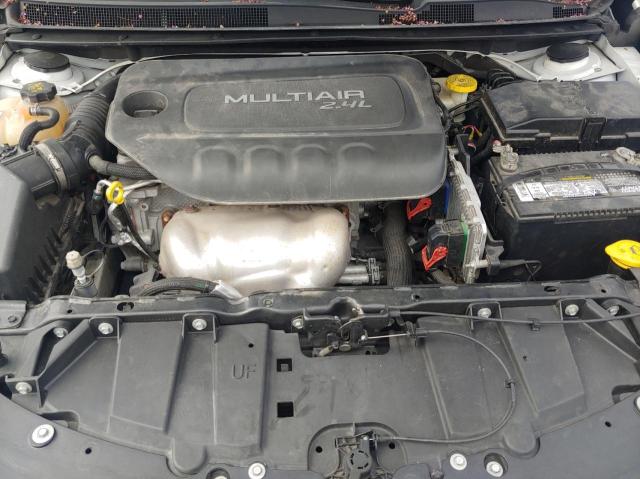 Photo 7 from auction – 2015 CHRYSLER 200 LIMITE with VIN 1C3CCCAB1FN743112