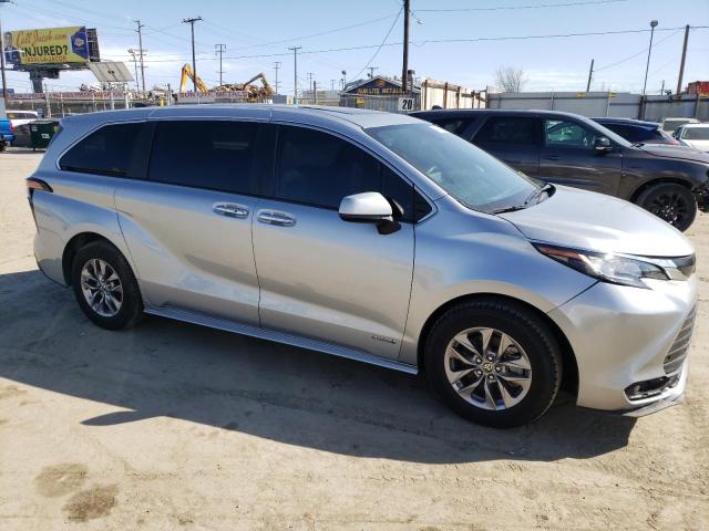 Photo 4 from auction – 2021 TOYOTA SIENNA XLE with VIN 5TDYRKEC8MS018367
