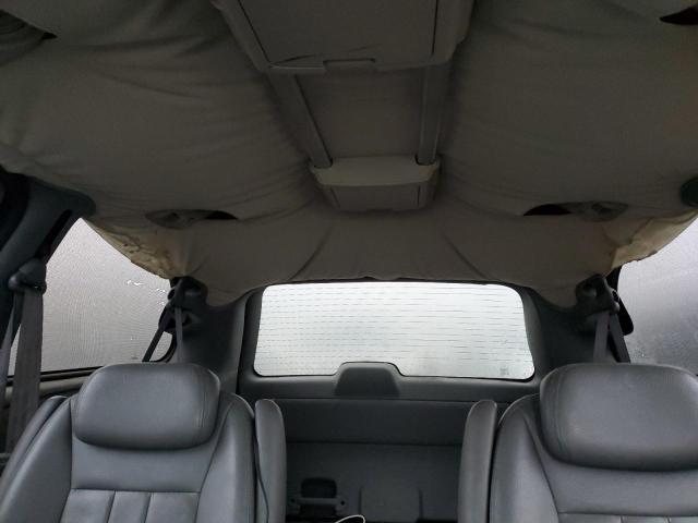 Photo 10 from auction – 2005 CHRYSLER TOWN & COU with VIN 2C8GP54L25R168715