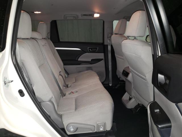 Photo 11 from auction – 2015 TOYOTA HIGHLANDER with VIN 5TDBKRFH4FS180240