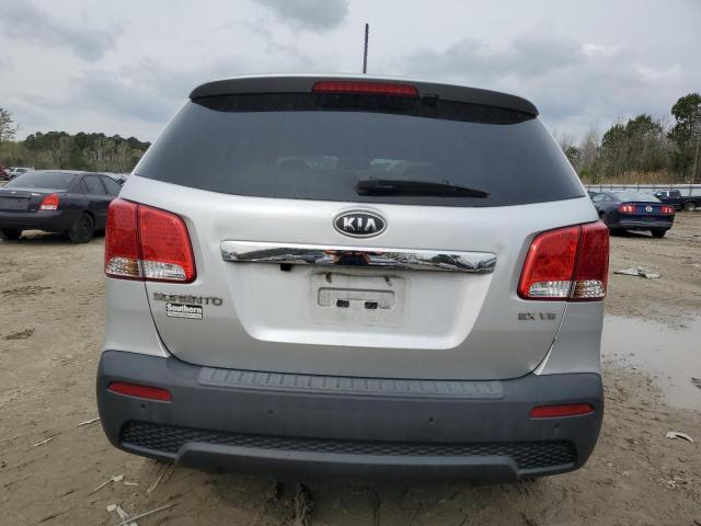 Photo 6 from auction – 2011 KIA SORENTO EX with VIN 5XYKUDA22BG134400