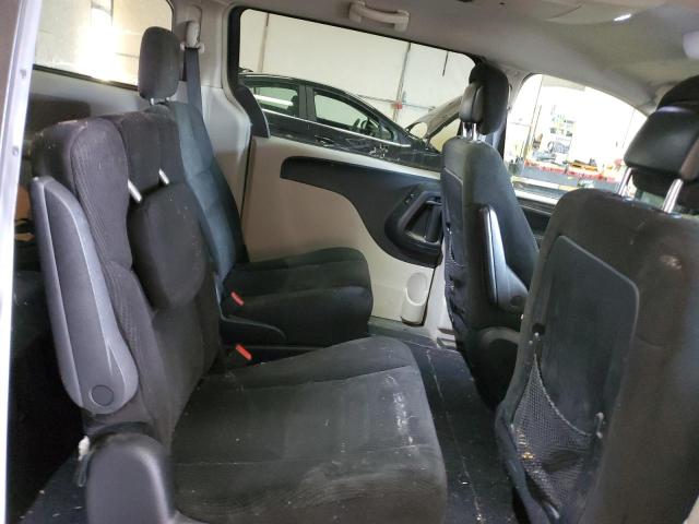 Photo 11 from auction – 2016 CHRYSLER TOWN & COU with VIN 2C4RC1BG2GR165921