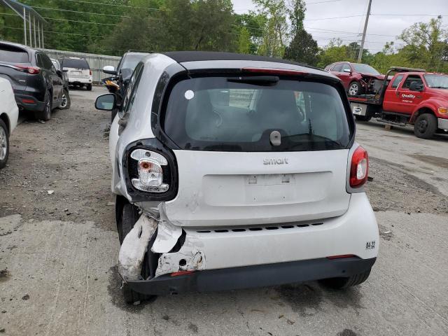 Photo 6 from auction – 2017 SMART FORTWO with VIN WMEFJ5DA8HK172706