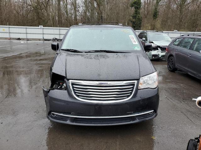 Photo 5 from auction – 2015 CHRYSLER TOWN & COU with VIN 2C4RC1BG6FR570839