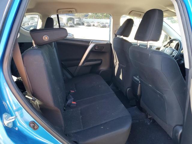 Photo 11 from auction – 2018 TOYOTA RAV4 LE with VIN JTMZFREV0JJ736785