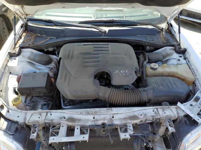 Photo 11 from auction – 2016 CHRYSLER 300C with VIN 2C3CCAKG1GH334729