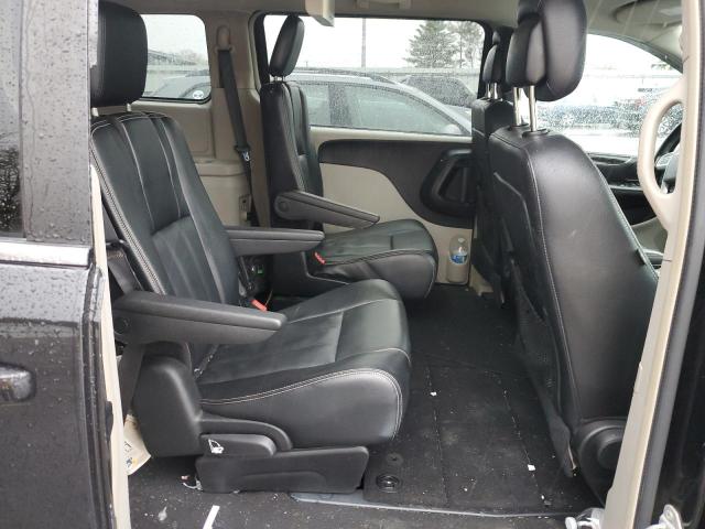 Photo 11 from auction – 2015 CHRYSLER TOWN & COU with VIN 2C4RC1BG6FR570839