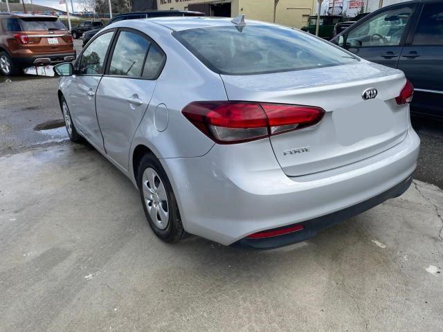 Photo 3 from auction – 2017 KIA FORTE LX with VIN 3KPFK4A78HE039235