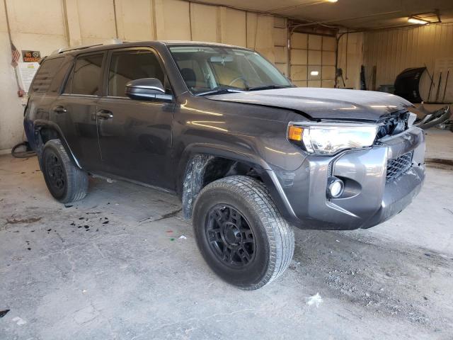 Photo 4 from auction – 2018 TOYOTA 4RUNNER SR with VIN JTEBU5JR2J5565406