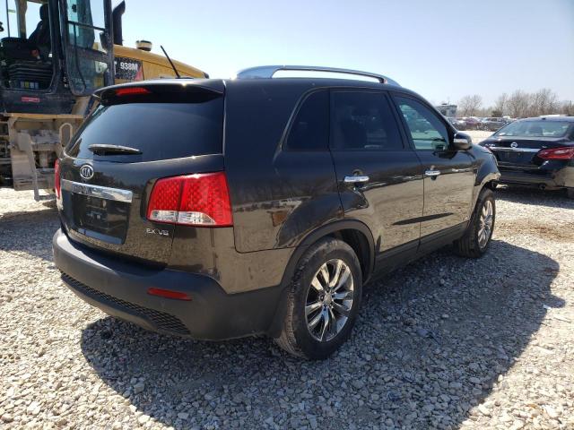 Photo 3 from auction – 2011 KIA SORENTO EX with VIN 5XYKUDA27BG170406