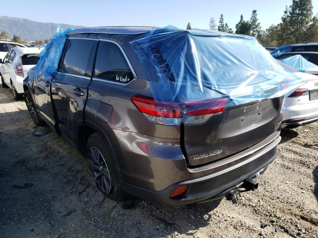 Photo 2 from auction – 2017 TOYOTA HIGHLANDER with VIN 5TDKZRFH7HS193806