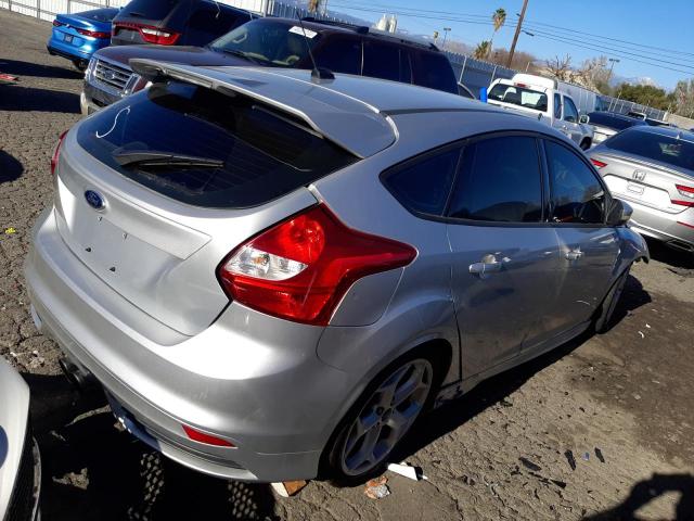 Photo 3 from auction – 2013 FORD FOCUS ST with VIN 1FADP3L95DL115180