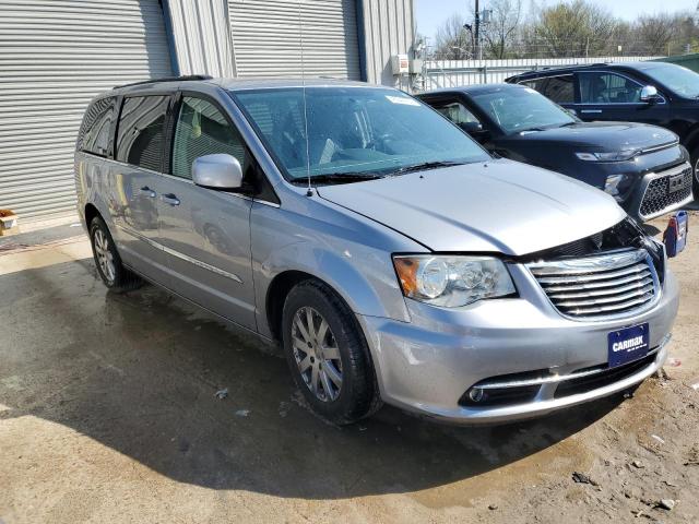 Photo 4 from auction – 2016 CHRYSLER TOWN & COU with VIN 2C4RC1BG0GR287869