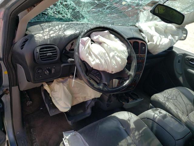 Photo 8 from auction – 2005 CHRYSLER TOWN & COU with VIN 2C8GP64L35R479091