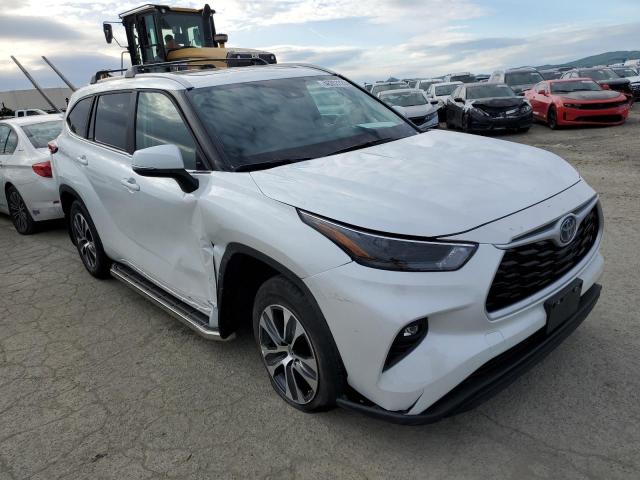Photo 4 from auction – 2023 TOYOTA HIGHLANDER with VIN 5TDKBRCH7PS568391