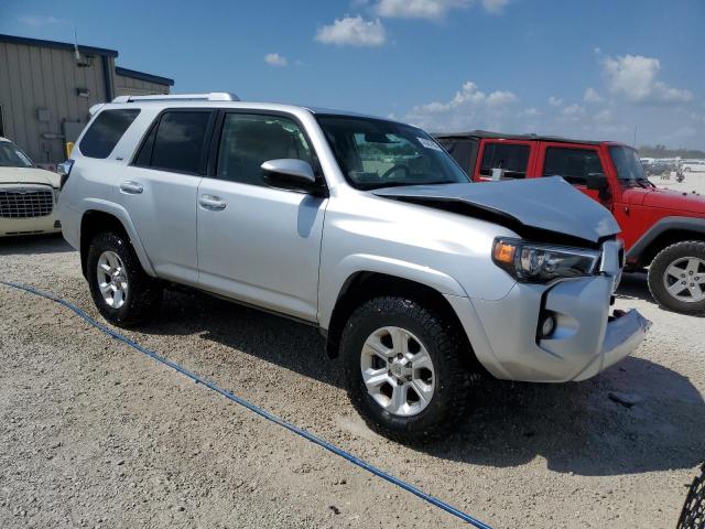 Photo 4 from auction – 2016 TOYOTA 4RUNNER SR with VIN JTEBU5JR7G5401822