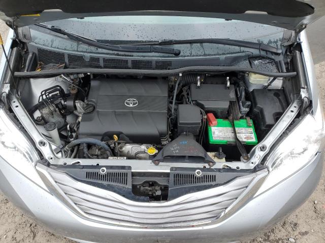 Photo 12 from auction – 2015 TOYOTA SIENNA XLE with VIN 5TDYK3DC9FS648011
