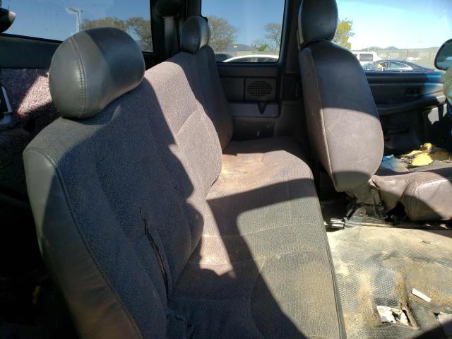Photo 10 from auction – 2005 CHEVROLET SILVERADO with VIN 1GCEC19V35E301924