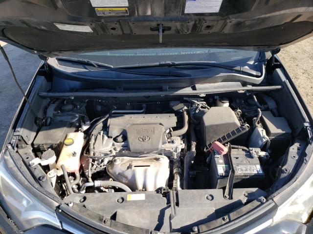 Photo 12 from auction – 2018 TOYOTA RAV4 LE with VIN 2T3ZFREV5JW472285