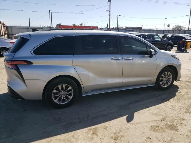 Photo 3 from auction – 2021 TOYOTA SIENNA XLE with VIN 5TDYRKEC8MS018367