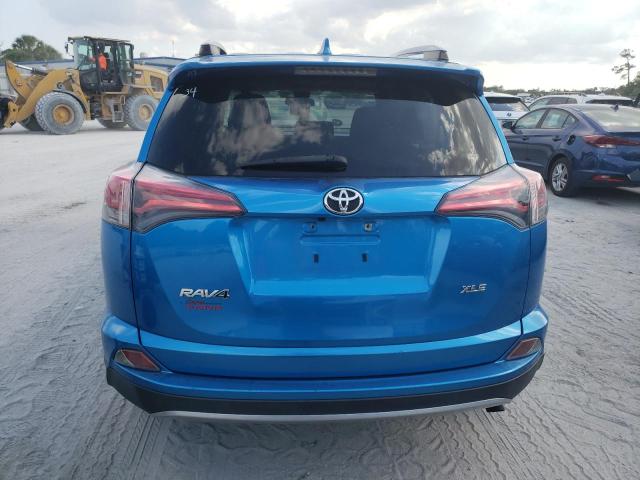 Photo 6 from auction – 2017 TOYOTA RAV4 XLE with VIN JTMWFREV8HD096367